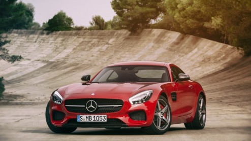 Mercedes-AMG GT onthuld. De nieuwe sportwagen van Mercedes-Benz verschijnt in twee varianten: AMG GT en AMG GT S met 510 pk.