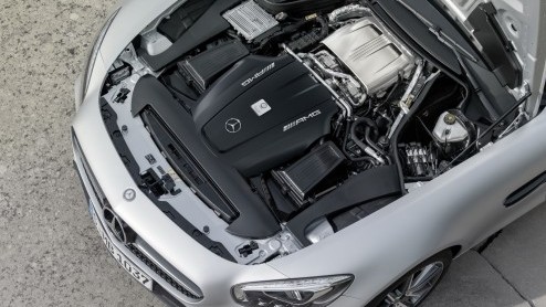 Mercedes-AMG GT onthuld. De nieuwe sportwagen van Mercedes-Benz verschijnt in twee varianten: AMG GT en AMG GT S met 510 pk.