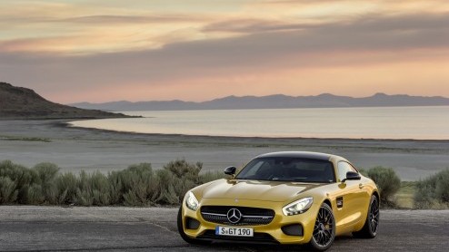 Mercedes-AMG GT onthuld. De nieuwe sportwagen van Mercedes-Benz verschijnt in twee varianten: AMG GT en AMG GT S met 510 pk.