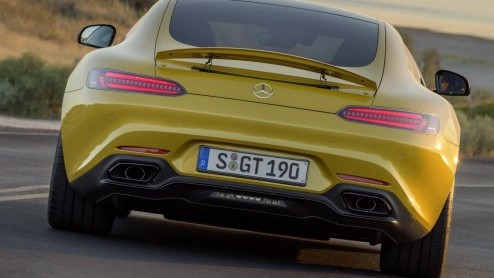 Mercedes-AMG GT onthuld. De nieuwe sportwagen van Mercedes-Benz verschijnt in twee varianten: AMG GT en AMG GT S met 510 pk.
