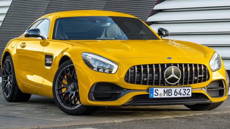Mercedes-Benz vond het hoog tijd dat de AMG GT een facelift kreeg. Dat is nu gebeurd en het levert ook meteen een nieuwe limited edition-uitvoering op ter gelegenheid van het 50-jarig bestaan van AMG.