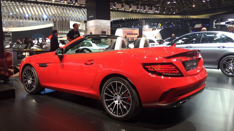 Mercedes-AMG SLC 43 staat er voorlopig alleen voor. Er komt de komende tijd geen SLC 43 S versie of een uitvoering met nog grotere motor.