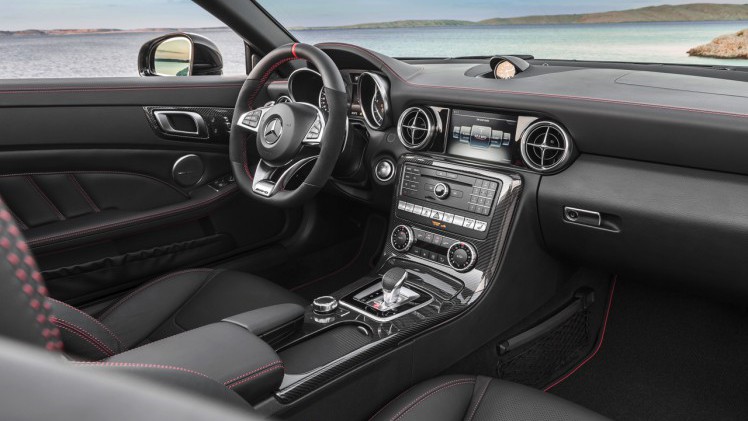 Mercedes-AMG SLC 43 staat er voorlopig alleen voor. Er komt de komende tijd geen SLC 43 S versie of een uitvoering met nog grotere motor.