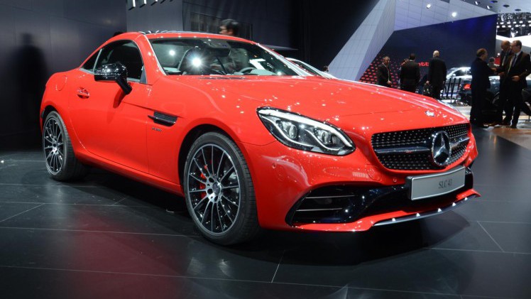 Mercedes-AMG SLC 43 staat er voorlopig alleen voor. Er komt de komende tijd geen SLC 43 S versie of een uitvoering met nog grotere motor.