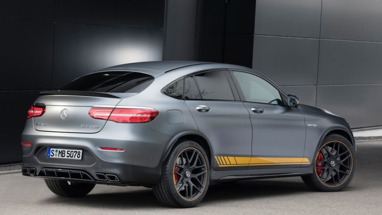 De Mercedes-Benz GLC en GLC Coup krijgen er een sportief broertje bij in de vorm van de AMG-versies van de autos. De SUVs bereiken in slechts 3,8 seconden de 100 km/h.