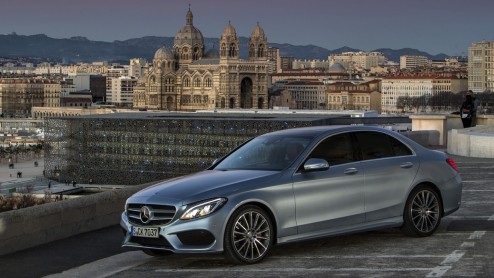 Rijtest nieuwe Mercedes C-Klasse. De nieuwe C-Klasse van Mercedes is een S in compacte vorm.