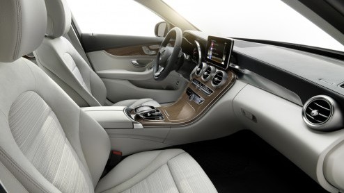 Rijtest nieuwe Mercedes C-Klasse. De nieuwe C-Klasse van Mercedes is een S in compacte vorm.