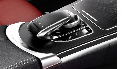 Rijtest nieuwe Mercedes C-Klasse. De nieuwe C-Klasse van Mercedes is een S in compacte vorm.