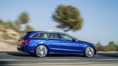 Mercedes-Benz heeft de prijzen van de C-klasse Estate bekend gemaakt. De station is per direct te bestellen vanaf 39.650 euro. De eerste exemplaren zullen in september de weg op gaan.