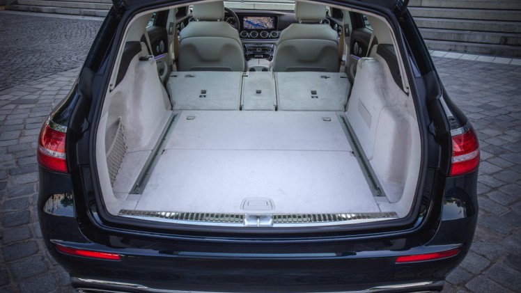 AutoVandaag deed een rijtest met de nieuwe Mercedes-Benz E-Klasse Estate in de uitvoering E220d.