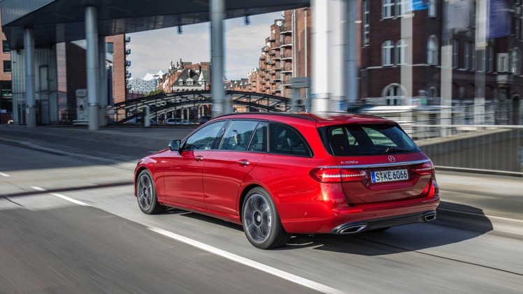 AutoVandaag deed een rijtest met de nieuwe Mercedes-Benz E-Klasse Estate in de uitvoering E220d.