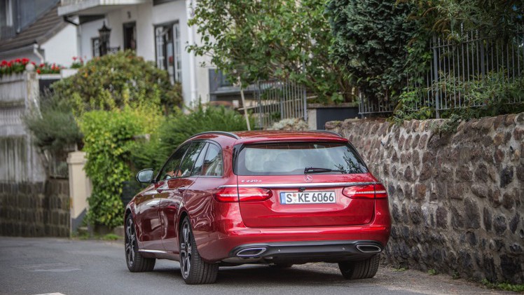 AutoVandaag deed een rijtest met de nieuwe Mercedes-Benz E-Klasse Estate in de uitvoering E220d.