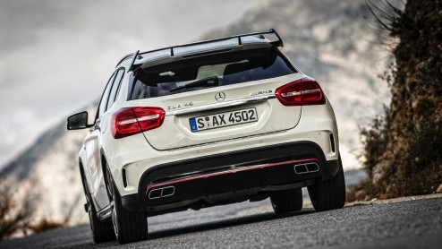 Test Mercedes GLA 200 CDI offroad en GLA 45 AMG, de GLA-Klasse crossover van Mercedes-Benz met 4Matic vierwielaandrijving of voorwielaandrijving.