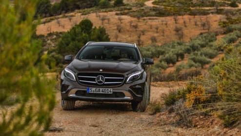 Test Mercedes GLA 200 CDI offroad en GLA 45 AMG, de GLA-Klasse crossover van Mercedes-Benz met 4Matic vierwielaandrijving of voorwielaandrijving.