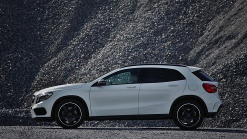 Test Mercedes GLA 200 CDI offroad en GLA 45 AMG, de GLA-Klasse crossover van Mercedes-Benz met 4Matic vierwielaandrijving of voorwielaandrijving.