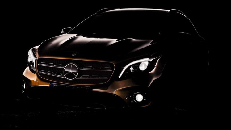 De Mercedes-Benz GLA krijgt voor het volgende modeljaar een facelift, zo blijkt uit een teaser die het merk de wereld in heeft gestuurd.