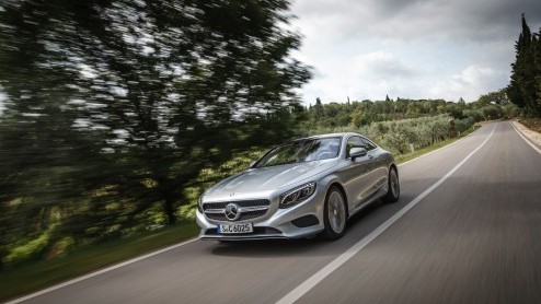 Autotest Mercedes-Benz S 500 4MATIC Coup, de nieuwe S-Klasse Coup met het unieke tilt-systeem.