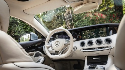 Autotest Mercedes-Benz S 500 4MATIC Coup, de nieuwe S-Klasse Coup met het unieke tilt-systeem.