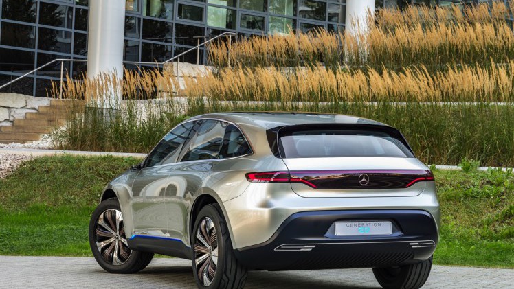 Mercedes start offensief elektrische auto's met Generation EQ. Dit nieuwe label omvat meer dan alleen een range elektrische auto's. Lees er hier alles over.