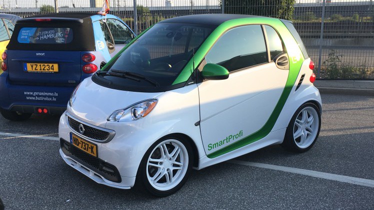 Een verslag van Smart Times 2016, waar een nieuw wereldrecord werd gevestigd bij de Smart-parade.