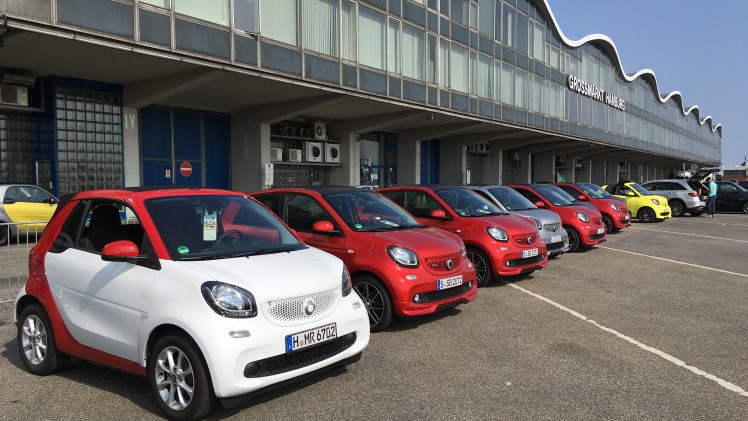 Een verslag van Smart Times 2016, waar een nieuw wereldrecord werd gevestigd bij de Smart-parade.