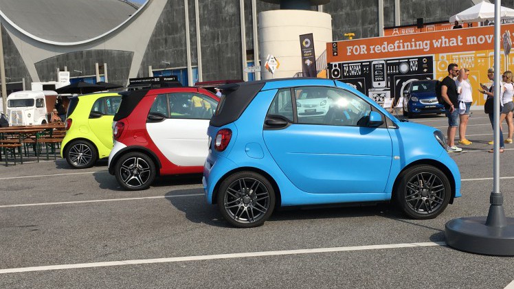 Een verslag van Smart Times 2016, waar een nieuw wereldrecord werd gevestigd bij de Smart-parade.