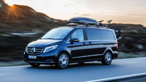 Autotest Mercedes-Benz V 250 BlueTEC, de nieuwe V-Klasse als ruime MPV voor VIP-shuttles en taxi-vervoer.