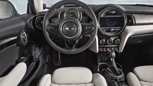 Nieuwe MINI sneak preview in Rijswijk. Geef je hier op om de nieuwe MINI van binnen en buiten te bekijken bij de importeur, voordat hij bij de dealer staat.