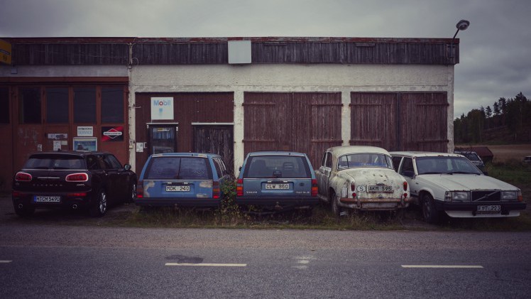 Autotest MINI Clubman: hij verloor zijn gekke deurtje, groeide serieus en werd een stuk volwassener. Wij reden de Mini Clubman Cooper S rond Stockholm. Is hij naast praktisch ook nog wel speels.