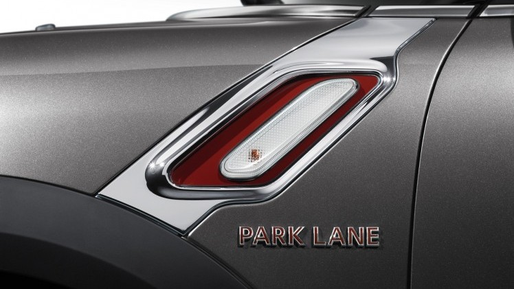 Mini Countryman in juli naar Nederland in de exclusieve Park Lane of Park Lane Chili editie, een speciale uitvoering met specifieke in- en exterieurdetails.