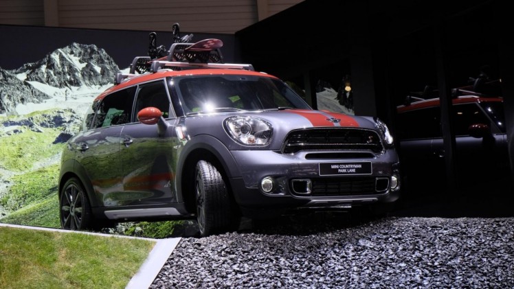 Mini Countryman in juli naar Nederland in de exclusieve Park Lane of Park Lane Chili editie, een speciale uitvoering met specifieke in- en exterieurdetails.
