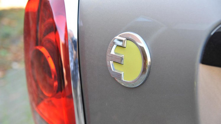 Mini breidt het programma van de Countryman uit met een plug-in hybride. AutoVandaag ging met deze zuinig bedoelde versie op stap.