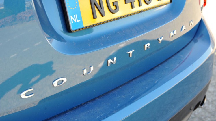 Mini maakt de tweede generatie Countryman maar liefst 20 centimeter langer. Dat is goed nieuws voor de functionaliteit. De topklassekwaliteit vraagt echter wel een bijbehorende prijs.