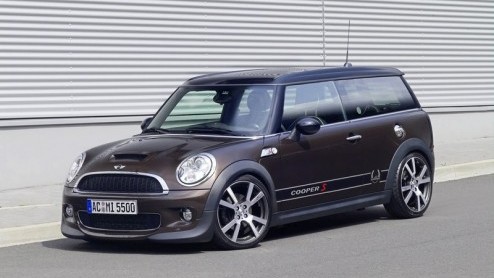 De mannen van AC Schnitzer presenteren hun alternatief voor de Mini Cooper Clubman S, of zelfs de John Cooper Works variant. Voor wie af fabriek gekietelde Britse kart nog wat te soft vind biedt AC Sc