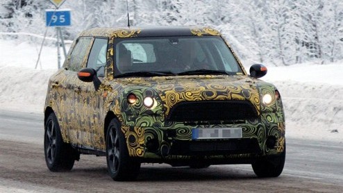 Nu de nieuwe Mini Cabriolet is voorgesteld en bij de dealers arriveert kunnen we onze zinnen gaan zetten op de crossover-versie Crossman. Deze uit de kluiten gewassen en opgestoerde Mini rolt volgen