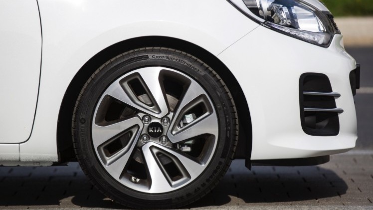 Autotest vernieuwde Kia Rio 2015. Het zijn de details die de Koreaan nog beter hebben gemaakt.