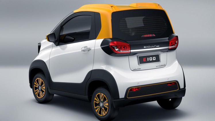 Het Chinese merk Baojun lanceert met de E100 een minuscule elektrische tweezitter.
