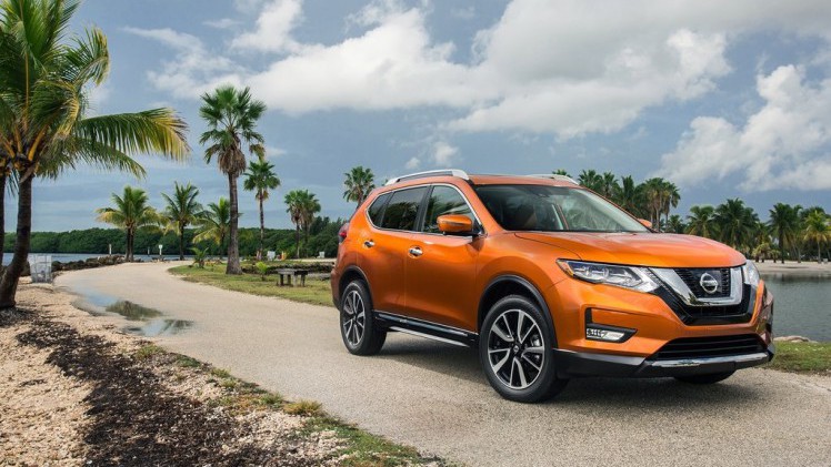 De Nissan Rogue kreeg een facelift en misschien komt die ook voor de Nissan X-Trail.