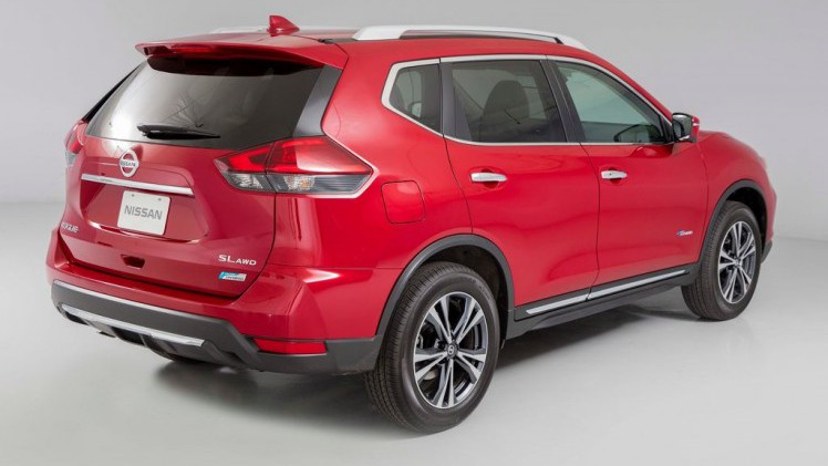 De Nissan Rogue kreeg een facelift en misschien komt die ook voor de Nissan X-Trail.