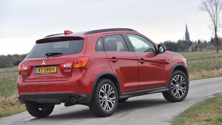 Na zo'n zeven jaar geeft Mitsubishi de ASX een facelift, kan de auto daarmee de concurrentie nog bijbenen. Autovandaag zocht het uit.