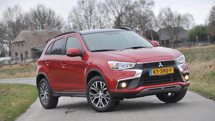 Na zo'n zeven jaar geeft Mitsubishi de ASX een facelift, kan de auto daarmee de concurrentie nog bijbenen. Autovandaag zocht het uit.