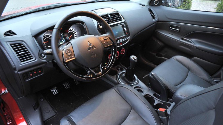Na zo'n zeven jaar geeft Mitsubishi de ASX een facelift, kan de auto daarmee de concurrentie nog bijbenen. Autovandaag zocht het uit.