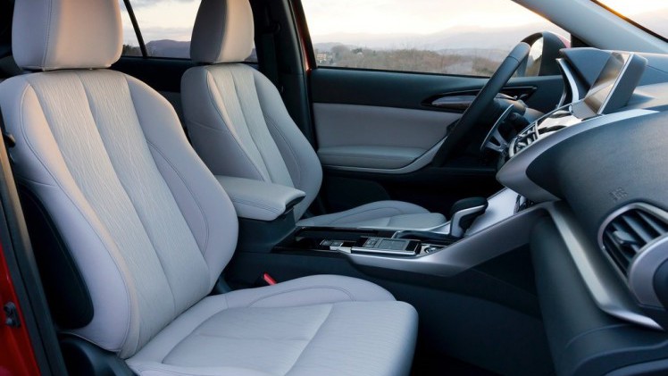 Mitsubishi heeft het doek getrokken van de Eclipse Cross, de volledig nieuwe SUV van het merk. Wat heeft het nieuwe broertje van de ASX en Outlander in zijn mars?