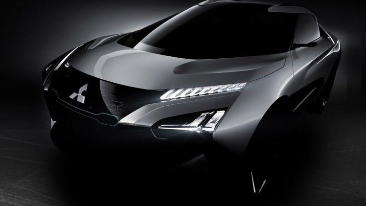 Mitsubishi voorziet haar nieuwste concept, de e-Evolution van kunstmatige intelligentie en een 4WD elektrische aandrijving met drie motoren.