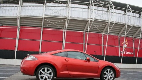 De modelnaam Eclipse is wel een beetje toepasselijk voor het beleid dat Mitsubishi ten aanzien van deze sportcoup hanteert voor Europa. Hij blijft voor ons namelijk in het duister, want hij is alleen