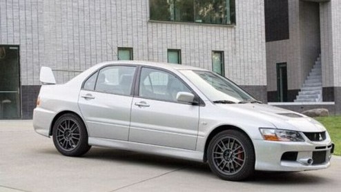 De echte rallysuccessen zijn inmiddels voor andere merken, maar Mitsubishi blijft voor de liefhebbers gelukkig steeds een nieuwe versie van de Lancer Evolution bedenken. Inmiddels zijn de Japanners aa