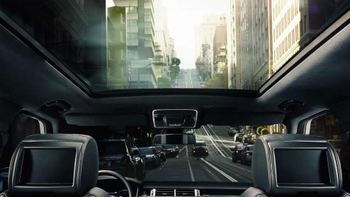 Land Rover voert enkele wijzigingen door aan de Range Rover en Range Rover Sport. Het gaat om een modeljaarupdate met diverse aanpassingen in de uitrusting en een koppelboost voor de 4.4 liter SDV8.