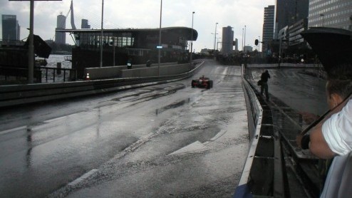 Zondag 20 augustus was de dag dat autoraceminnend Nederland zijn hart op kon halen in Rotterdam bij de Bavaria City Racing. Autovandaag was aanwezig op dit racespektakel en heeft speciaal voor jullie 