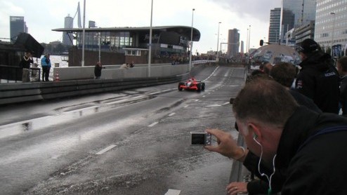 Zondag 20 augustus was de dag dat autoraceminnend Nederland zijn hart op kon halen in Rotterdam bij de Bavaria City Racing. Autovandaag was aanwezig op dit racespektakel en heeft speciaal voor jullie 