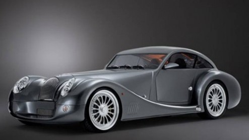 Je bent rijk, je houdt van mooie autos en je wilt wat speciaals. Dus je stapt bij Morgan naar binnen en vraagt hen om een speciaal model te maken op basis van de Aero 8. Morgan doet dit en vervolgens